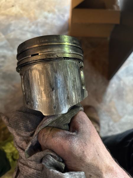 Piston inspection